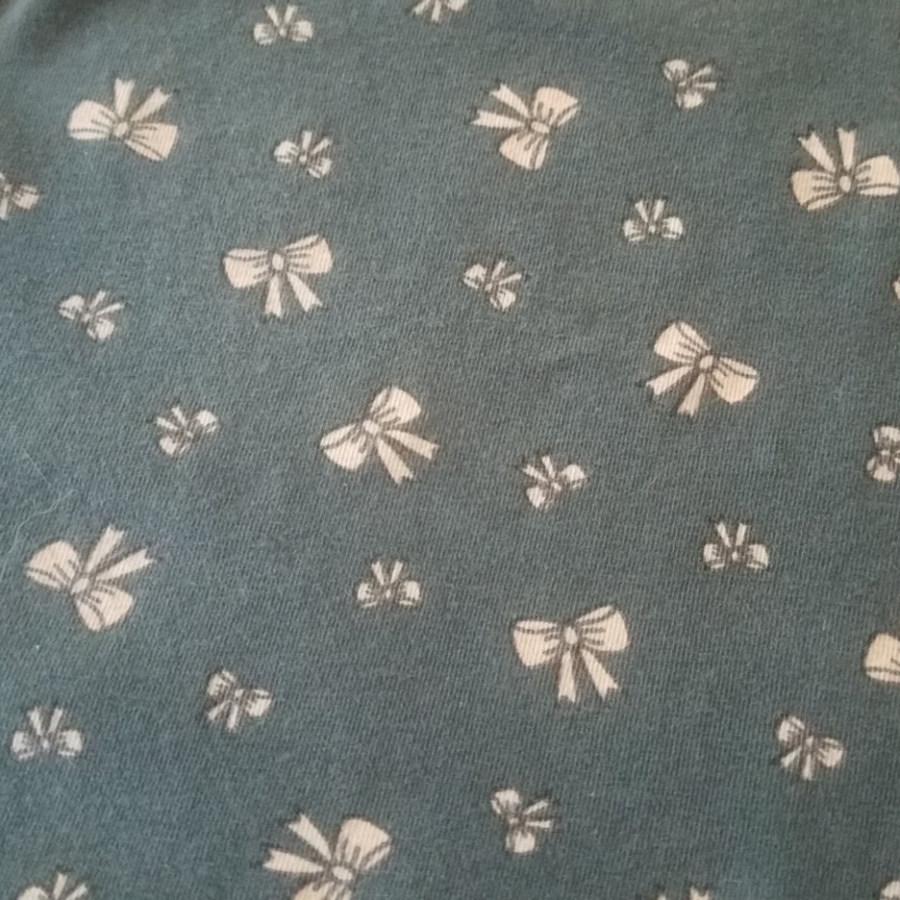 **2 for $13** Bow Pattern Ruched Sleeve Basic Top - Picture 3 of 6